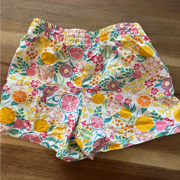 Patagonia Toddler Girls Floral Shorts, size 3T - Picture 3 of 3